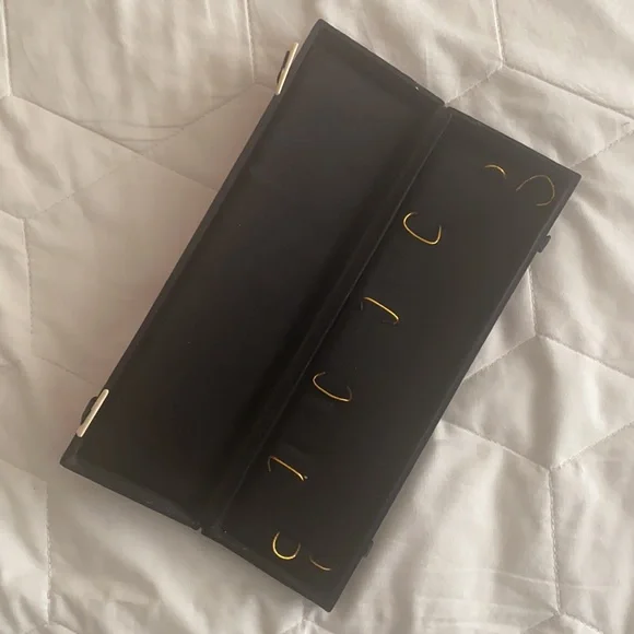 ❄️4 for $20❄️ Silk Chopstick Box - Picture 2 of 3